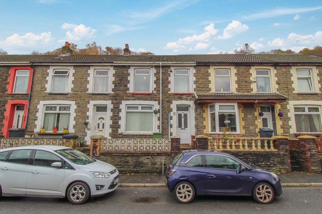 Abercynon Road, Abercynon, Rhondda Cynon Taff James Douglas Sales