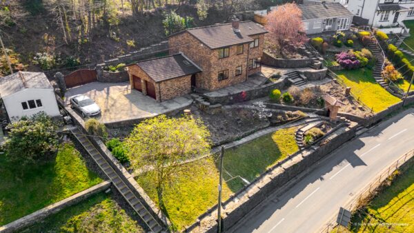 Pencadlys, Clydach Road, Ynysybwl
