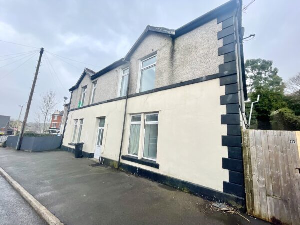 Cardiff Road, Troedyrhiw