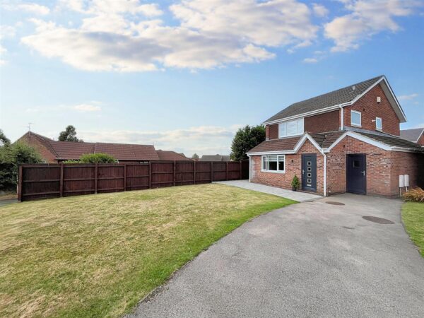 Nash Close, Rogerstone, Newport
