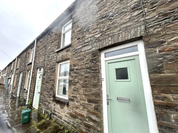 Spencer Place, Hawthorn, Pontypridd