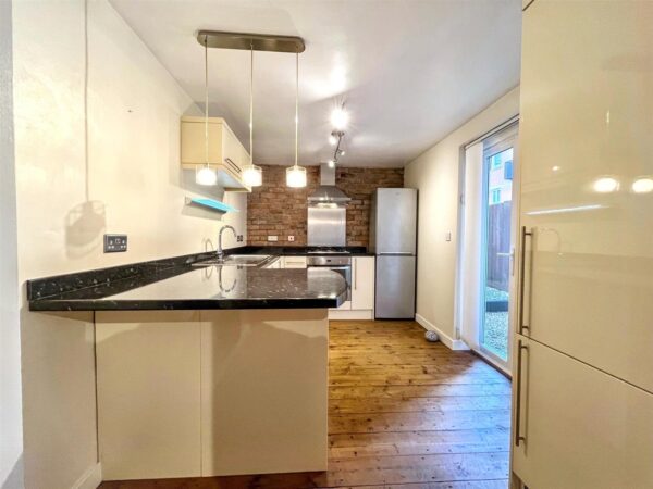 Tunnel Terrace, Newport