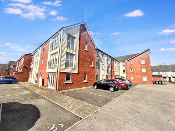 Alicia Crescent, Newport