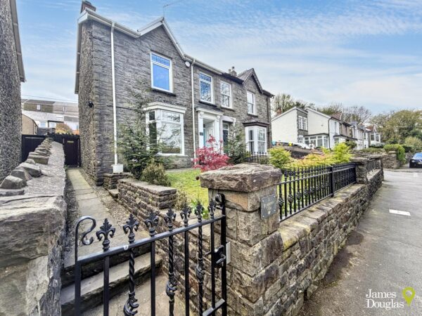 Brynderwen Villas, Aberdare Road, Mountain Ash