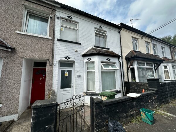 Oxford Street, Treforest