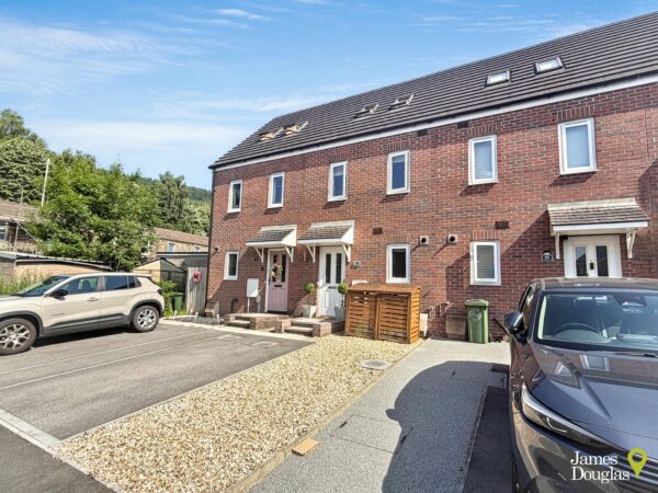 Ffordd Y Glowyr, Mountain Ash