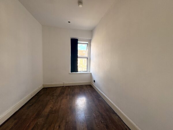 24 Mackintosh Place, Cardiff