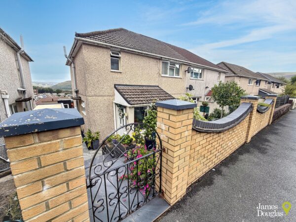 Clydach Close, Glyncoch, Pontypridd