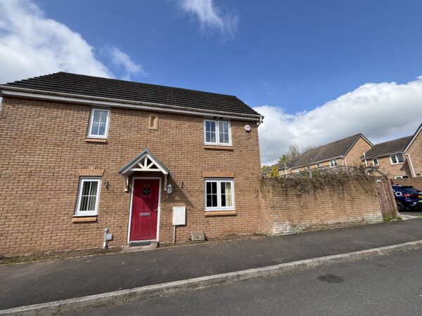 Heol Senni, Bettws, Newport