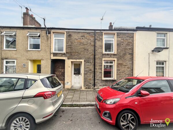 Foundry Place, Trallwn, Pontypridd