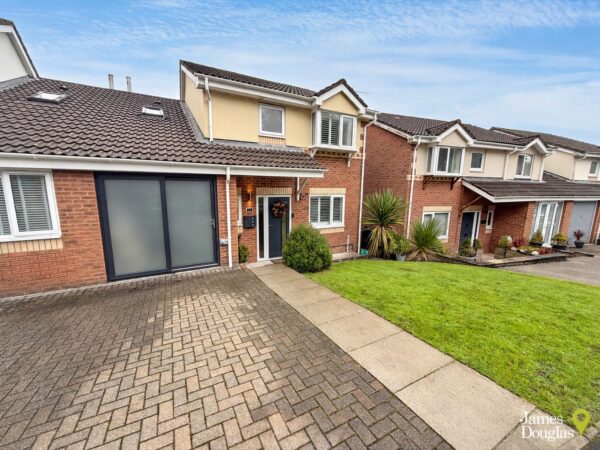 Kingswood, Maesycoed, Pontypridd